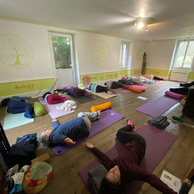 Cours de Yoga et Pilates à Saint Silvain bellegarde en Creuse 