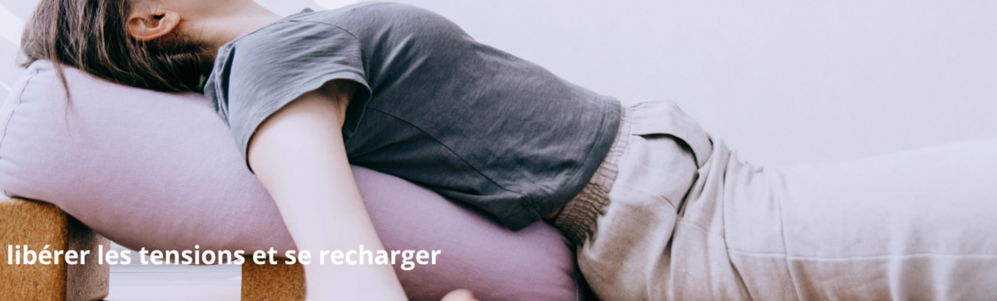 La pratqiue du yoga libère des tensions et permet au corps et au mental de se recharger